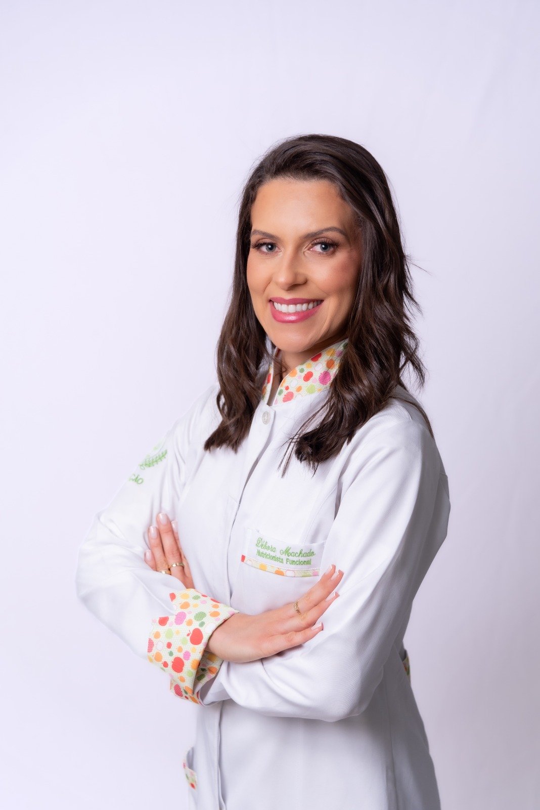 Débora Machado em atendimento com uma criança